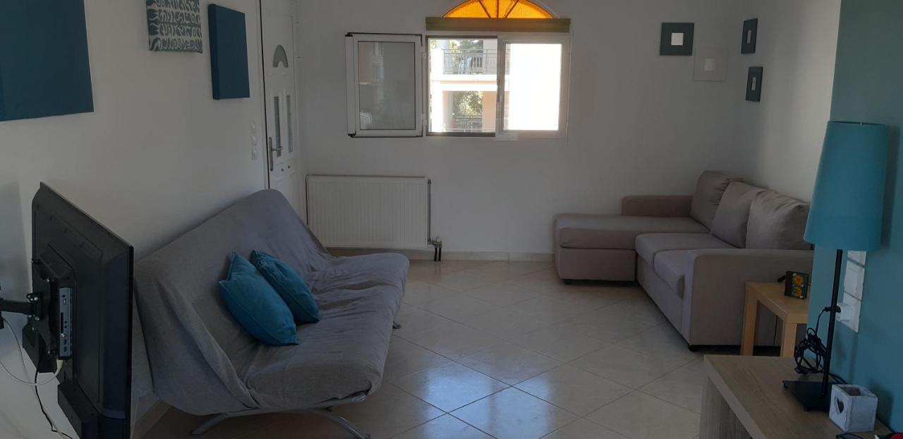 Theasis House Appartement Khelmáta Buitenkant foto